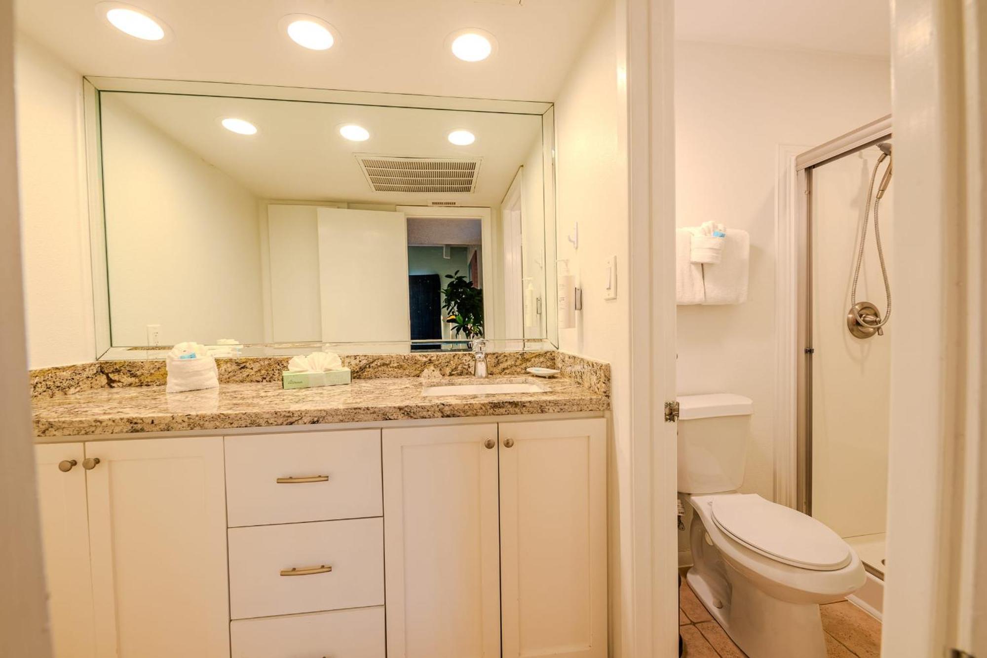Kingfishers Retreat Serene 1Br Escape With Balcony 207 South Padre Island Exteriör bild