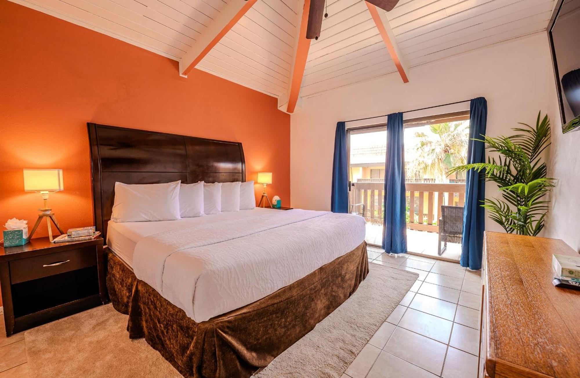 Kingfishers Retreat Serene 1Br Escape With Balcony 207 South Padre Island Exteriör bild